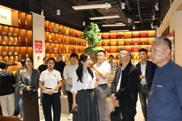 华盛配资 打造工会消费帮扶新桥梁！化橘红广州印象馆迎首批工会会员